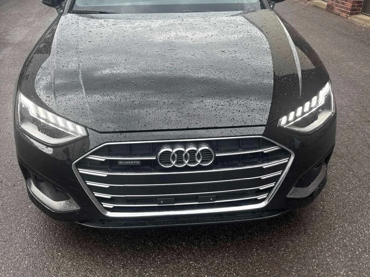 Audi A4 Komfort / LED / DISTRONIC / АВТОКРЕДИТ, снимка 13 - Автомобили и джипове - 54749029