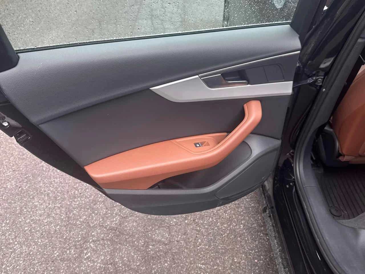 Audi A4 Komfort / LED / DISTRONIC / АВТОКРЕДИТ, снимка 15 - Автомобили и джипове - 54749029