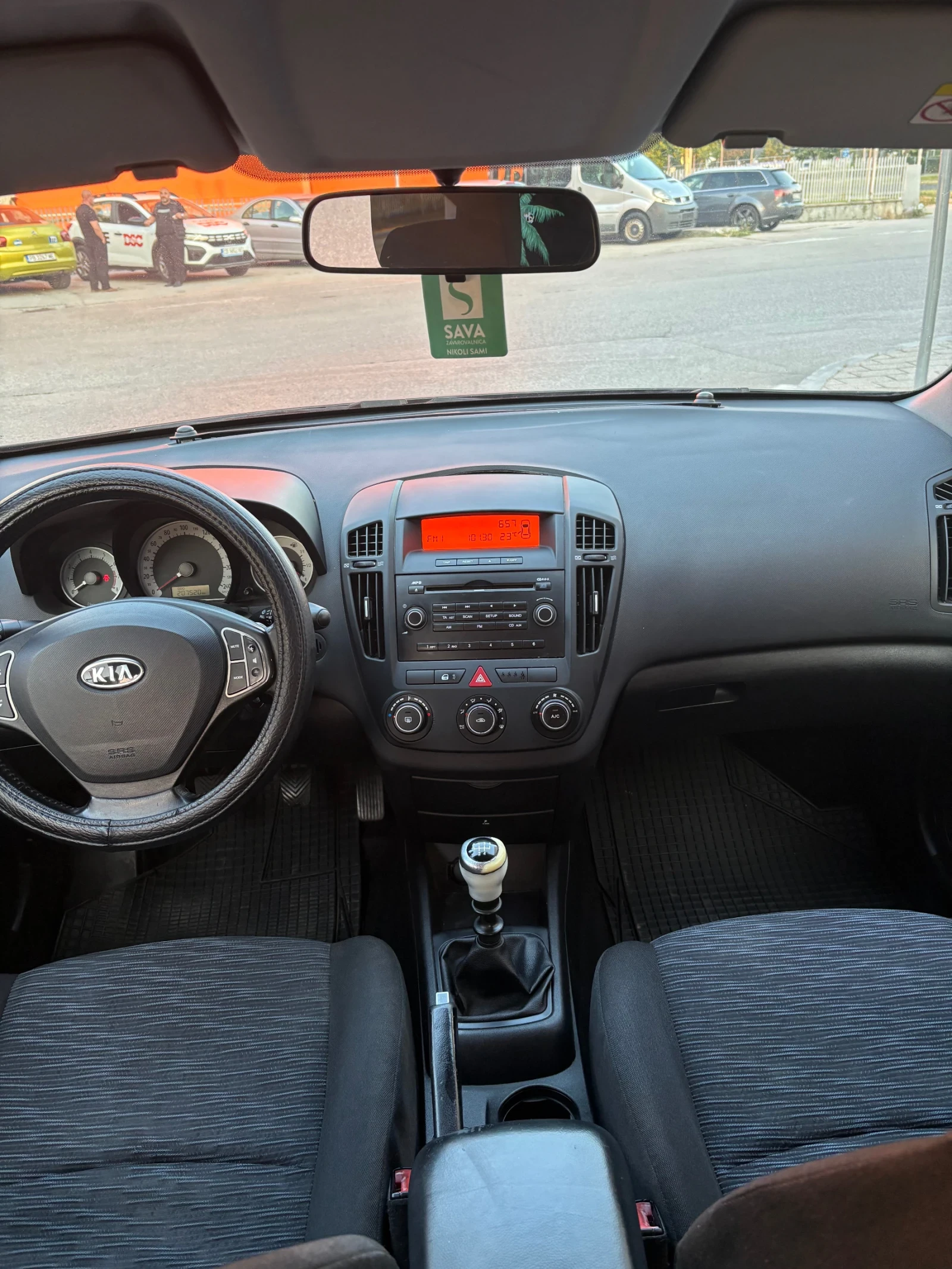 Kia Ceed 1.6i 122кс, снимка 9 - Автомобили и джипове - 55054979