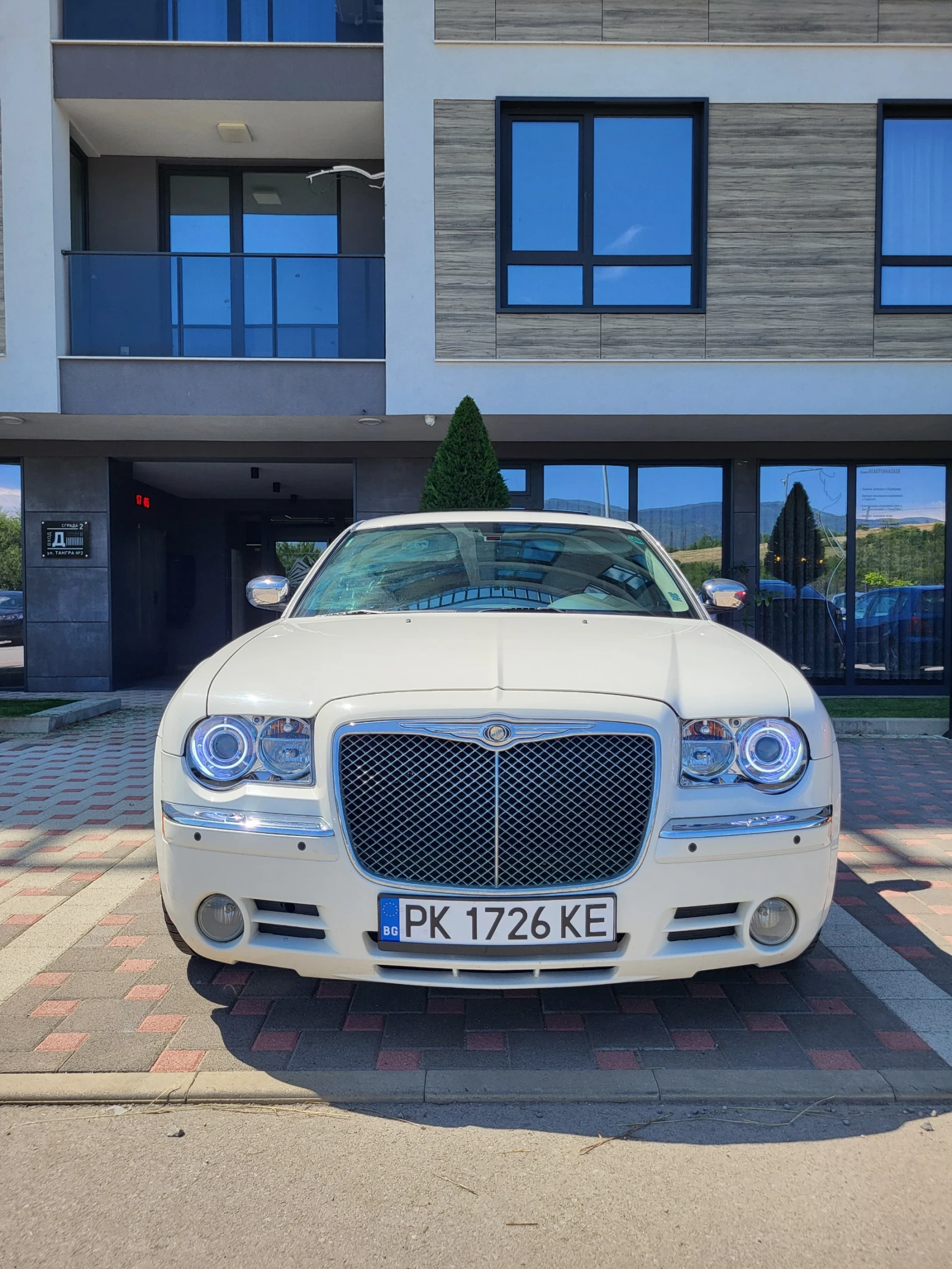 Chrysler 300c 3.0d v6 218  RWD, снимка 2 - Автомобили и джипове - 55448222