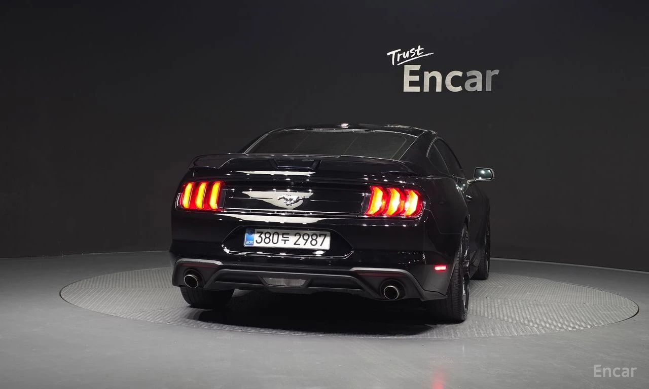 Ford Mustang 2.3 Eco Boost FACE* КОЖА* NAVI* ПОДГРЕВ* ОБДУХВАНЕ, снимка 4 - Автомобили и джипове - 55484991