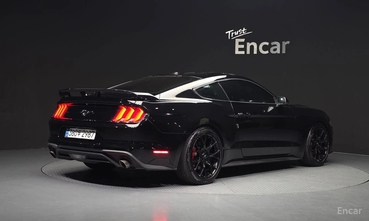 Ford Mustang 2.3 Eco Boost FACE* КОЖА* NAVI* ПОДГРЕВ* ОБДУХВАНЕ, снимка 3 - Автомобили и джипове - 55484991