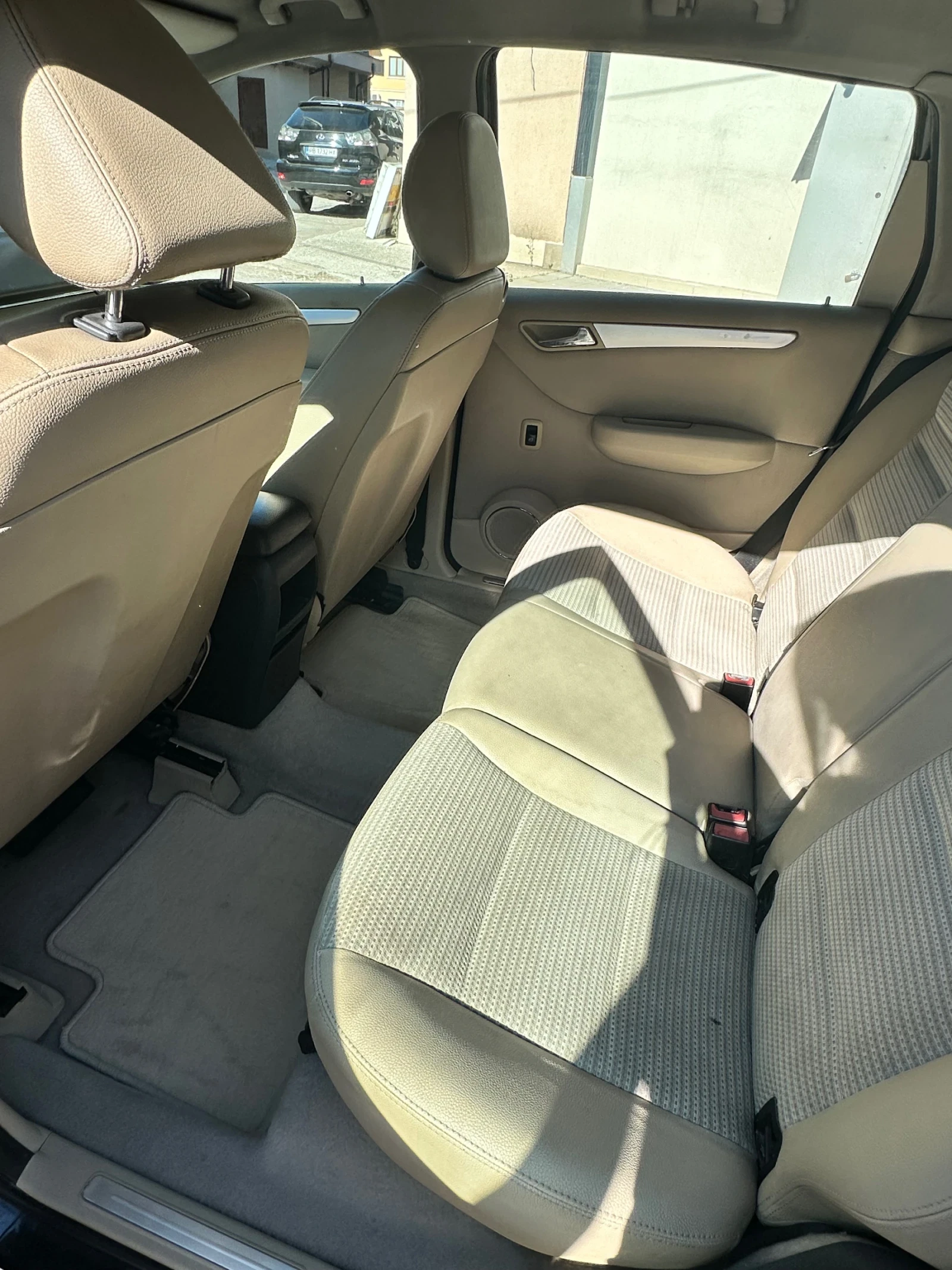 Mercedes-Benz B 180, снимка 11 - Автомобили и джипове - 55980776