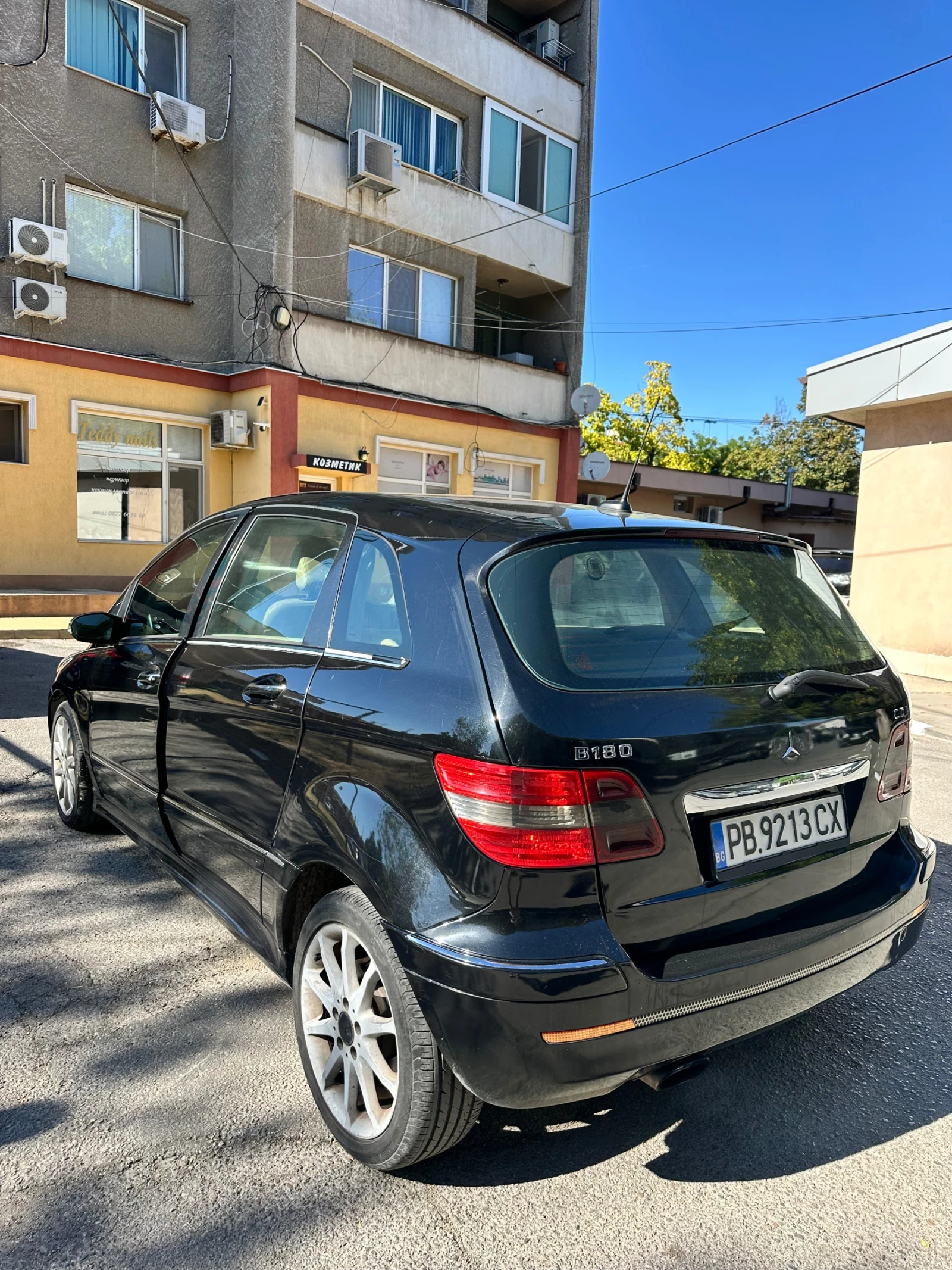 Mercedes-Benz B 180, снимка 4 - Автомобили и джипове - 55980776