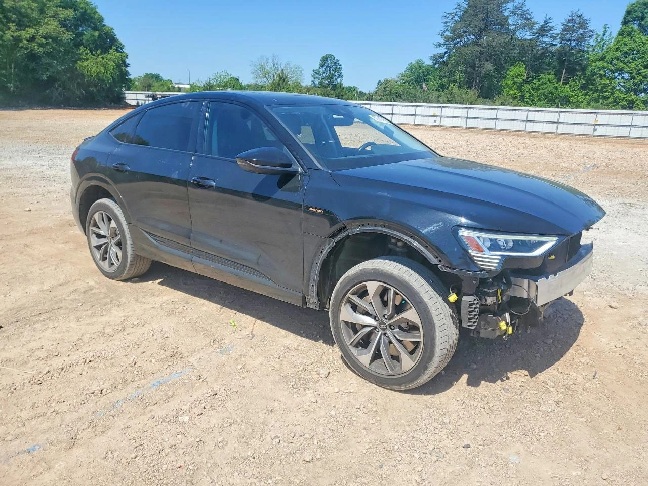 Audi E-Tron Sportback Premium Plus, снимка 4 - Автомобили и джипове - 56087346