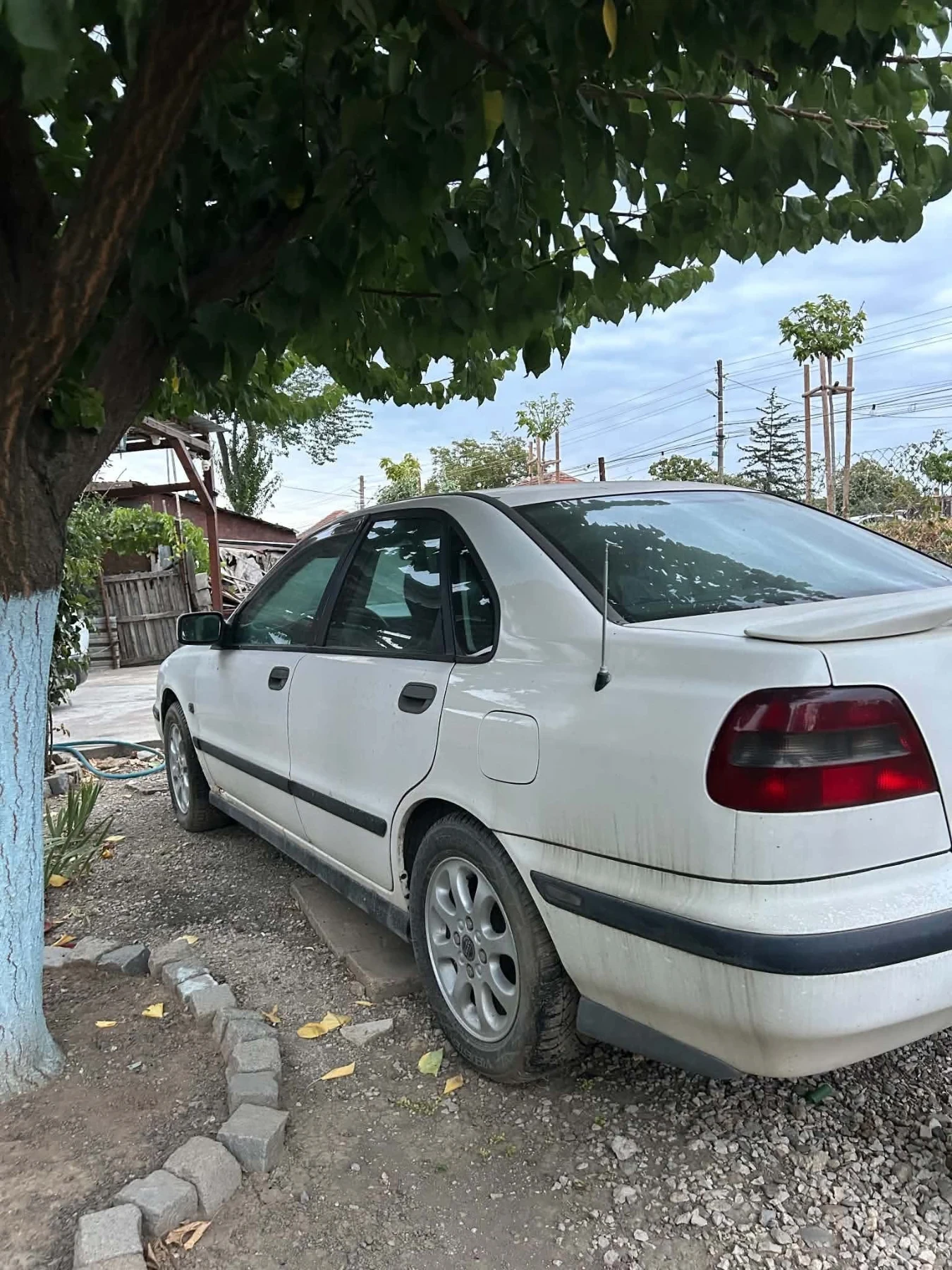 Volvo V40 1.9 tdi, снимка 9 - Автомобили и джипове - 56191485