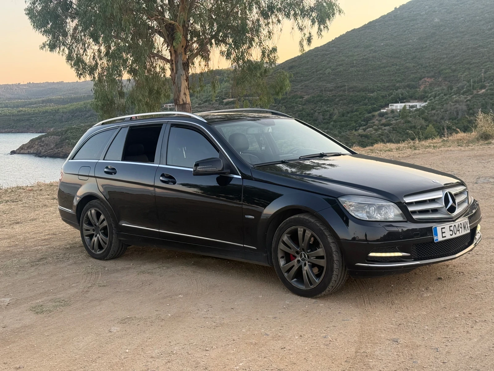 Mercedes-Benz C 220, снимка 4 - Автомобили и джипове - 56625405
