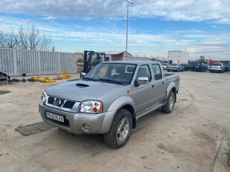 Nissan Navara 2500 TD 133 к, снимка 2 - Автомобили и джипове - 48650411