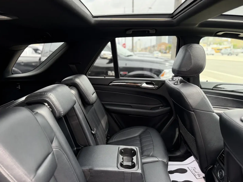 Mercedes-Benz GLE 400 AMG, AMIBIENT, 360* , HARMAN/KARDON, PANORAMA, DIS, снимка 13 - Автомобили и джипове - 52492322