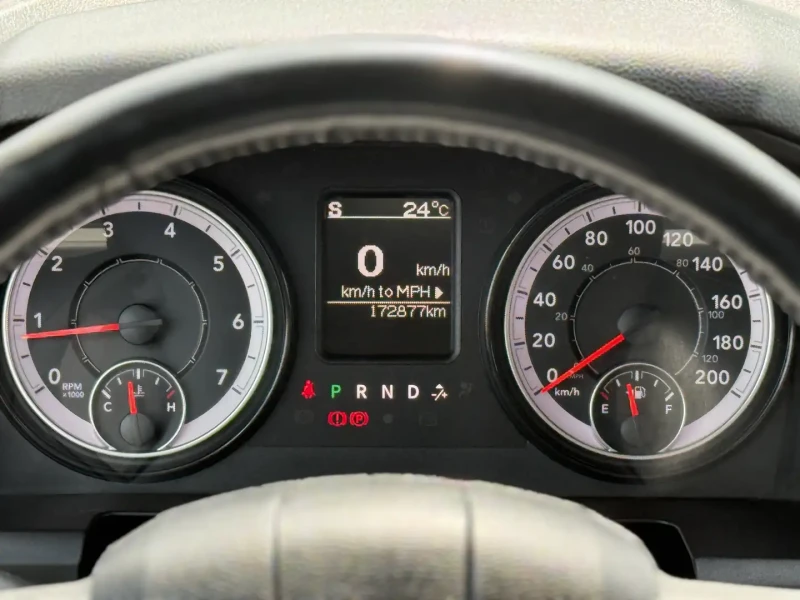 Dodge RAM 1500 Tradesman* Back up camera* UPGRADED EXHAUST, снимка 15 - Автомобили и джипове - 52553650