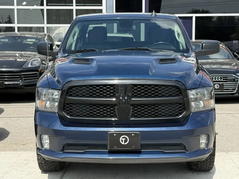 Dodge RAM 1500 Tradesman* Back up camera* UPGRADED EXHAUST, снимка 4 - Автомобили и джипове - 52553650