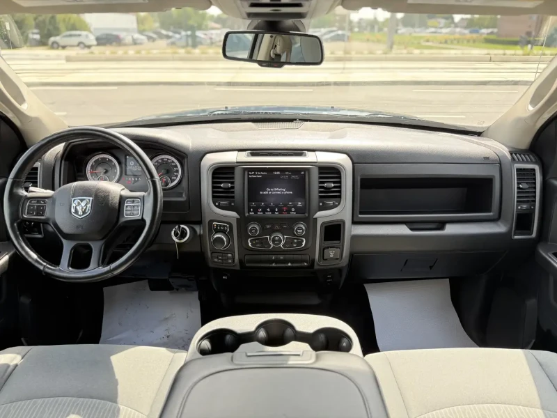 Dodge RAM 1500 Tradesman* Back up camera* UPGRADED EXHAUST, снимка 11 - Автомобили и джипове - 52553650