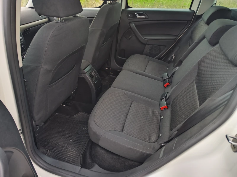 Skoda Yeti 4X4= 170ks, снимка 9 - Автомобили и джипове - 52555147