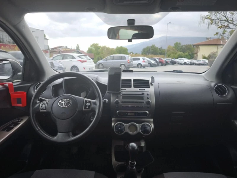 Toyota Urban Cruiser, снимка 8 - Автомобили и джипове - 52937637