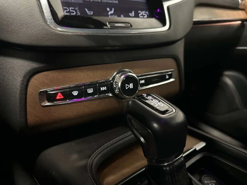 Volvo Xc90 * AWD T6 INSCRIPTION/BLUETOOTH/NAVIGATION/PANORAMI, снимка 15 - Автомобили и джипове - 53597146