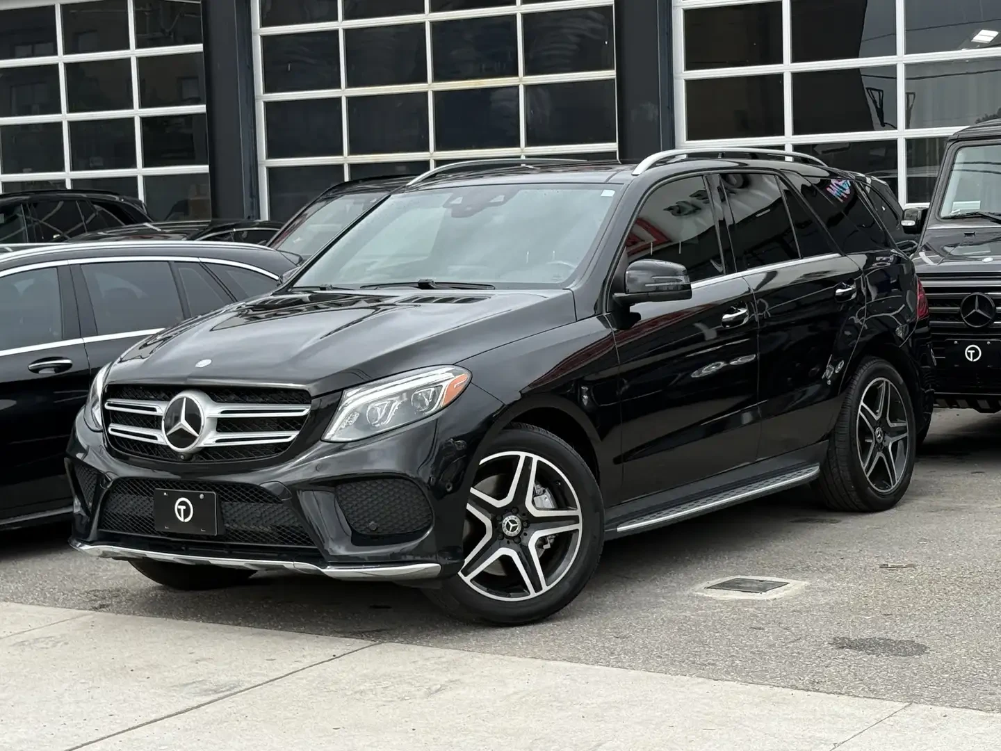 Mercedes-Benz GLE 400 AMG, AMIBIENT, 360* , HARMAN/KARDON, PANORAMA, DIS | Mobile.bg   1