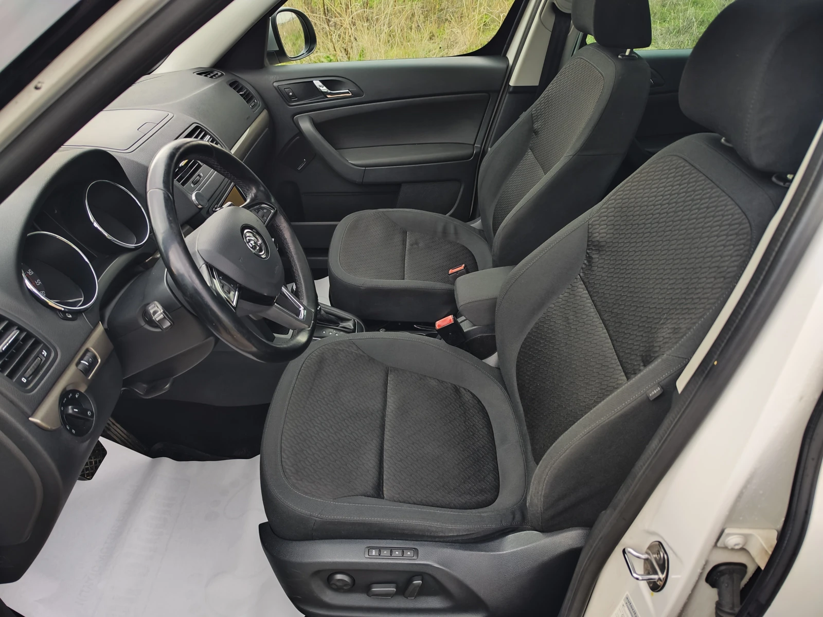 Skoda Yeti 4X4= 170ks - изображение 8