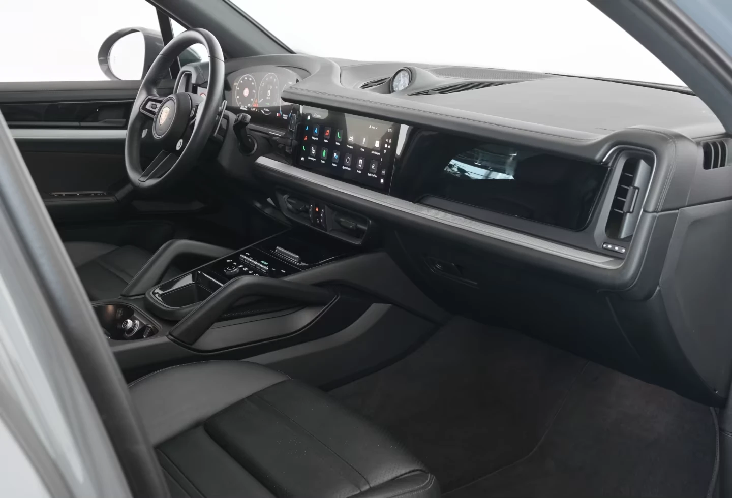 Porsche Cayenne E-HYBRID* PANO* HEAD-UP* BOSE* DISTR* MEMORY* KEYL, снимка 15 - Автомобили и джипове - 54450094