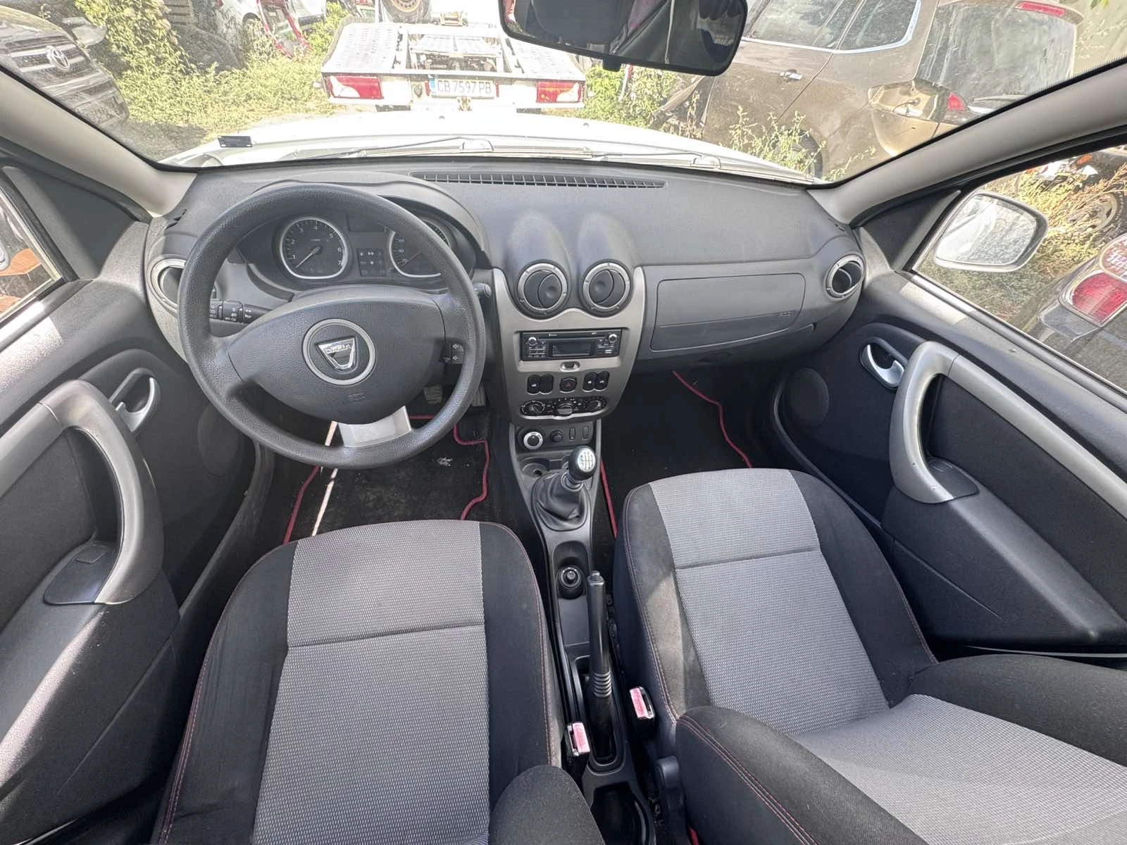 Dacia Duster 1.5dCI, 4WD, 4x4, 110кс., 2014г., снимка 12 - Автомобили и джипове - 56201375