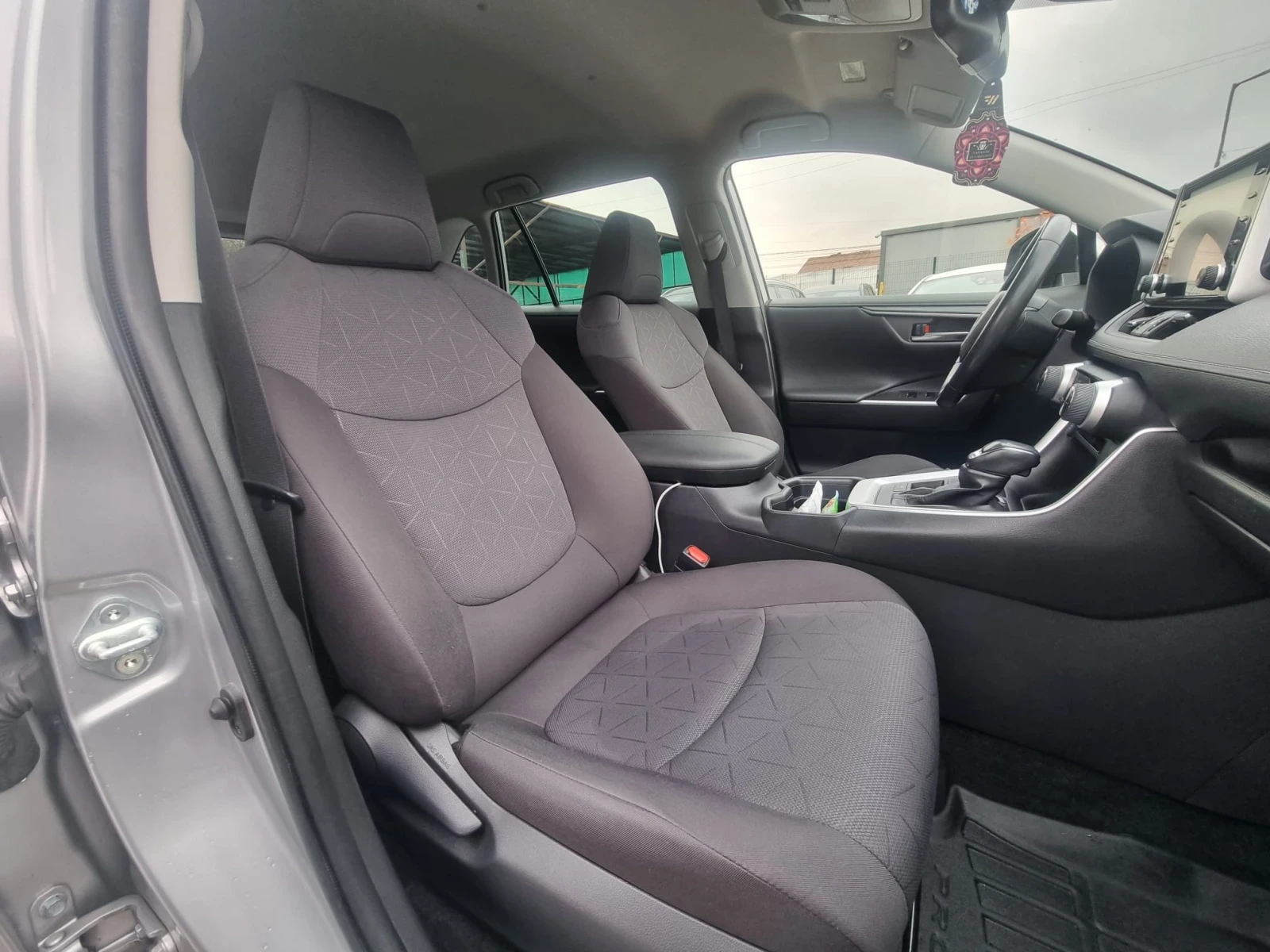 Toyota Rav4 2.5Hybrid* 218hp* 100%km* Гаранция* , снимка 13 - Автомобили и джипове - 56217050