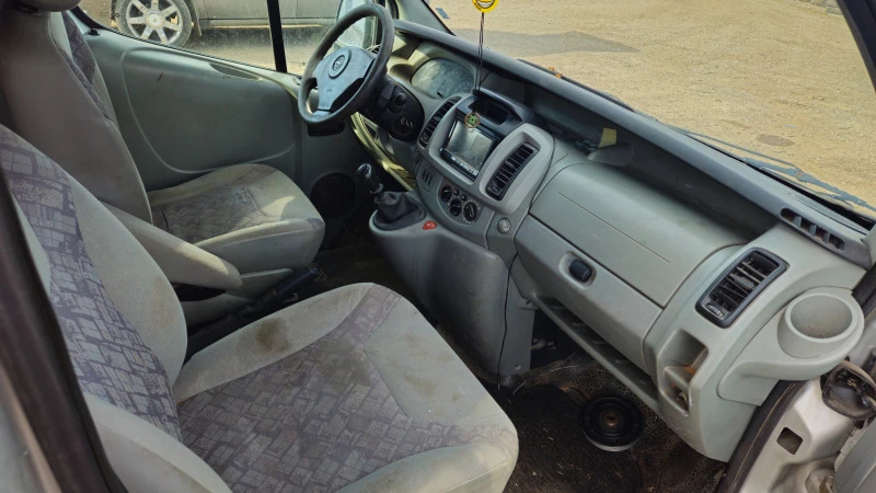 Opel Vivaro 1.9cdti/на части , снимка 5 - Бусове и автобуси - 48547924