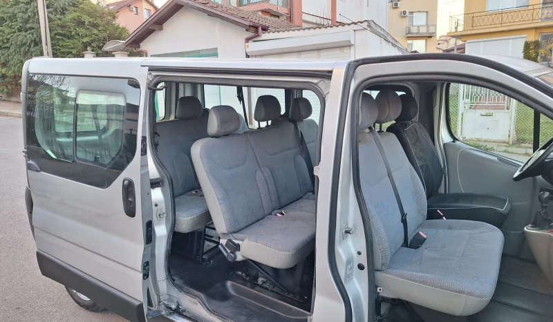 Renault Trafic 9 места 1.9dCi 101к.с. Дълга база, снимка 5 - Бусове и автобуси - 52807666