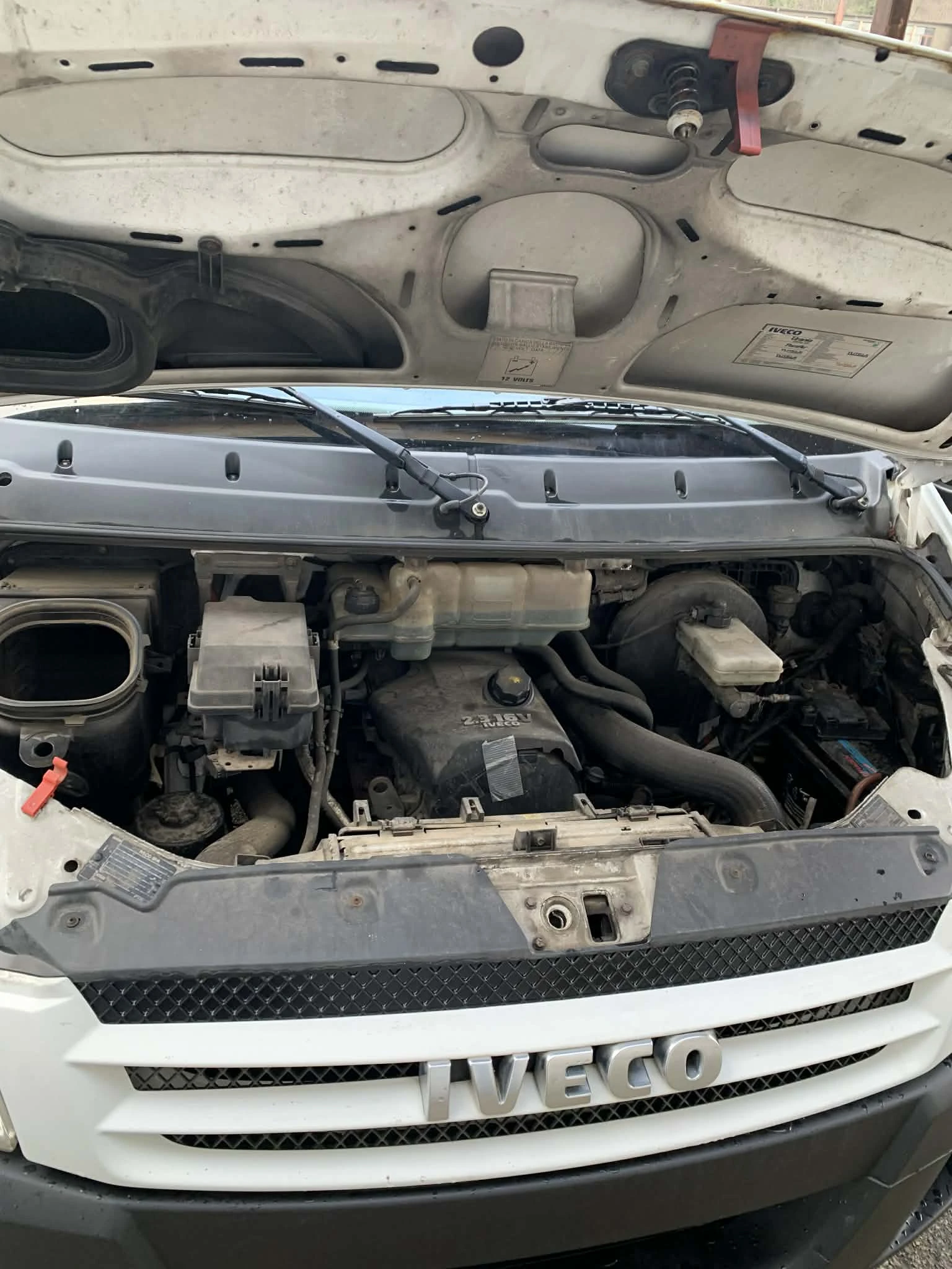 Iveco Daily -тристранен самосвал, снимка 9 - Бусове и автобуси - 54083257