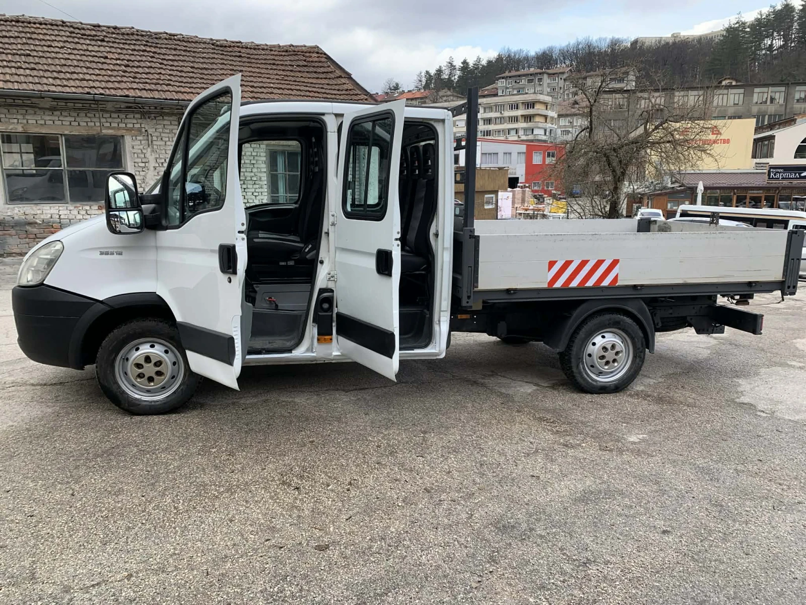 Iveco Daily -тристранен самосвал, снимка 6 - Бусове и автобуси - 54083257