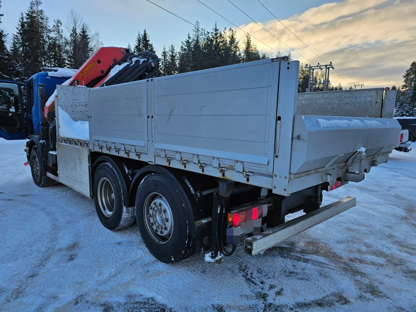 Scania P 420 тристранен самосвал 6x2 + Palfinger 29002 - изображение 9