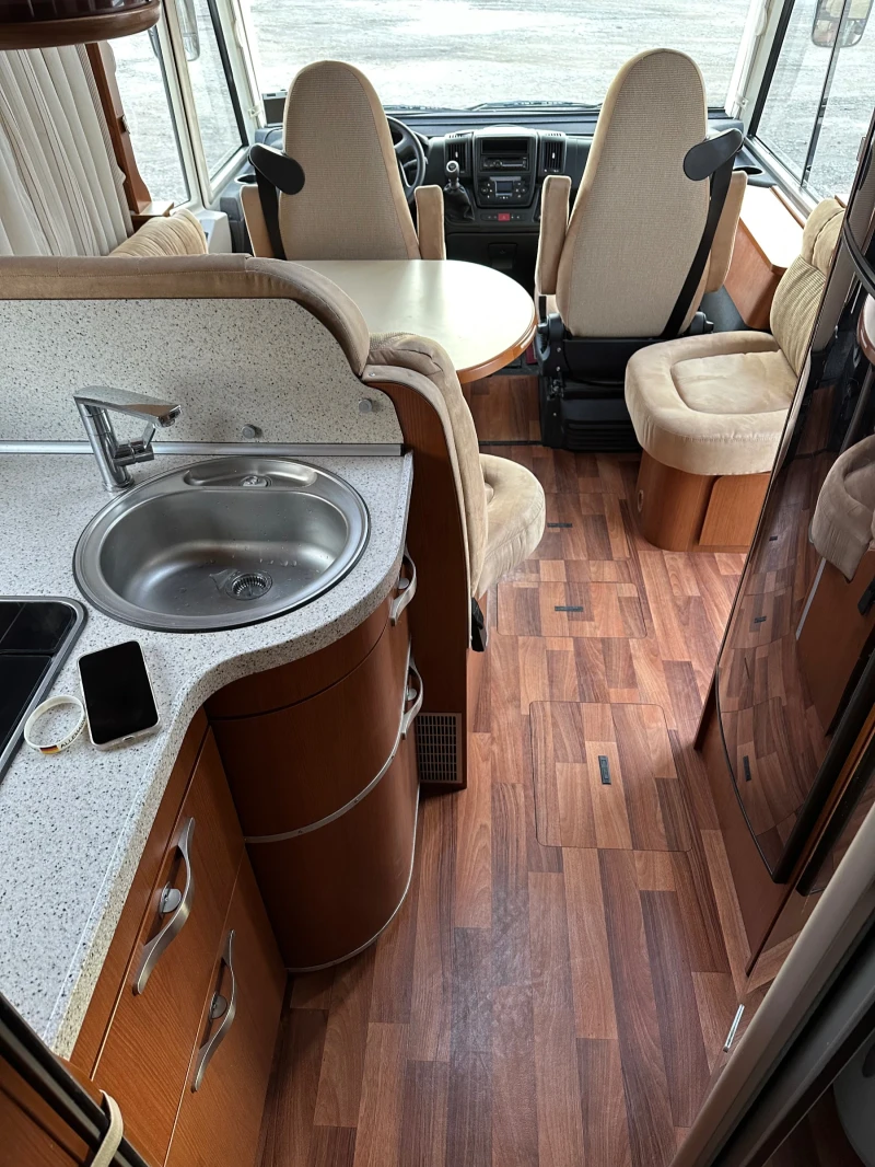 Кемпер HYMER / ERIBA B594, снимка 11 - Каравани и кемпери - 48128400