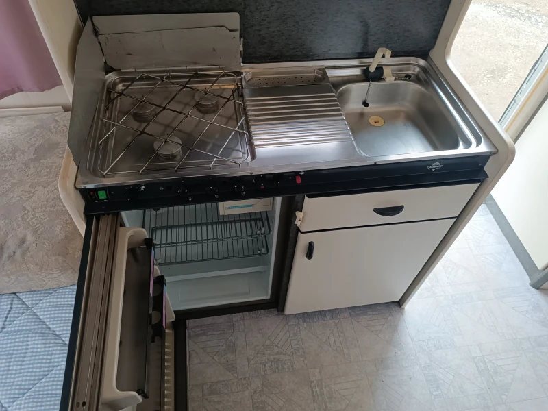 Каравана Hobby, снимка 7 - Каравани и кемпери - 52031298