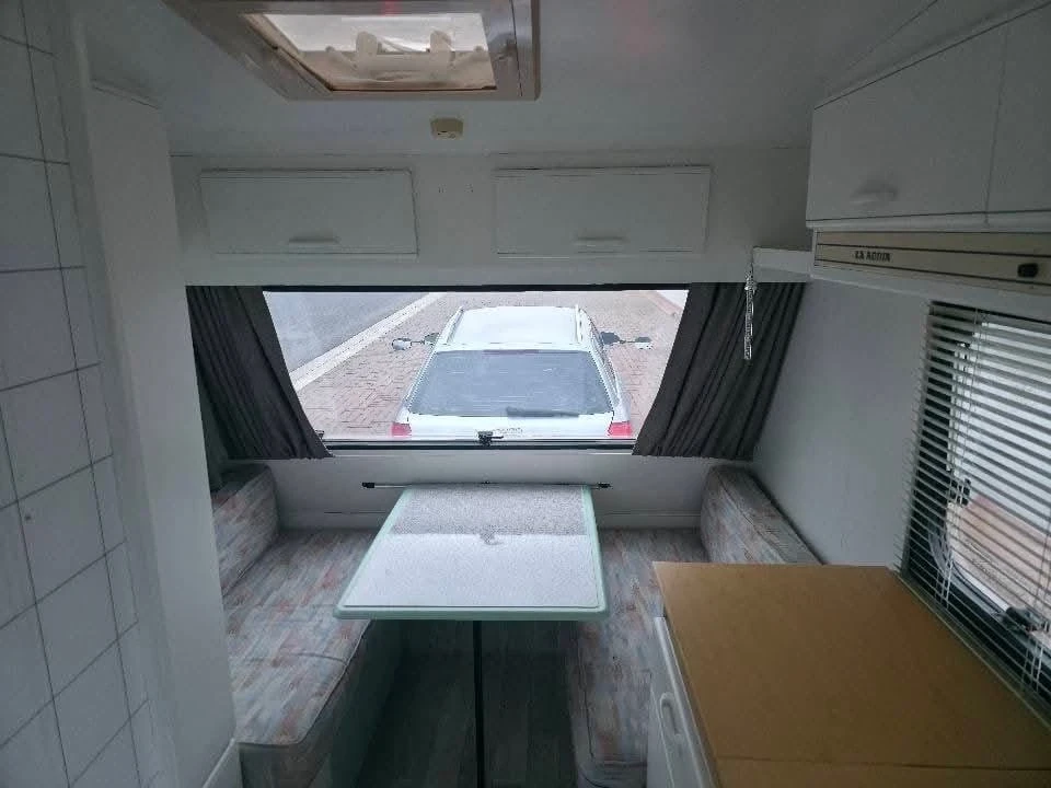 Каравана Adria Adria430 TD, снимка 12 - Каравани и кемпери - 55617282