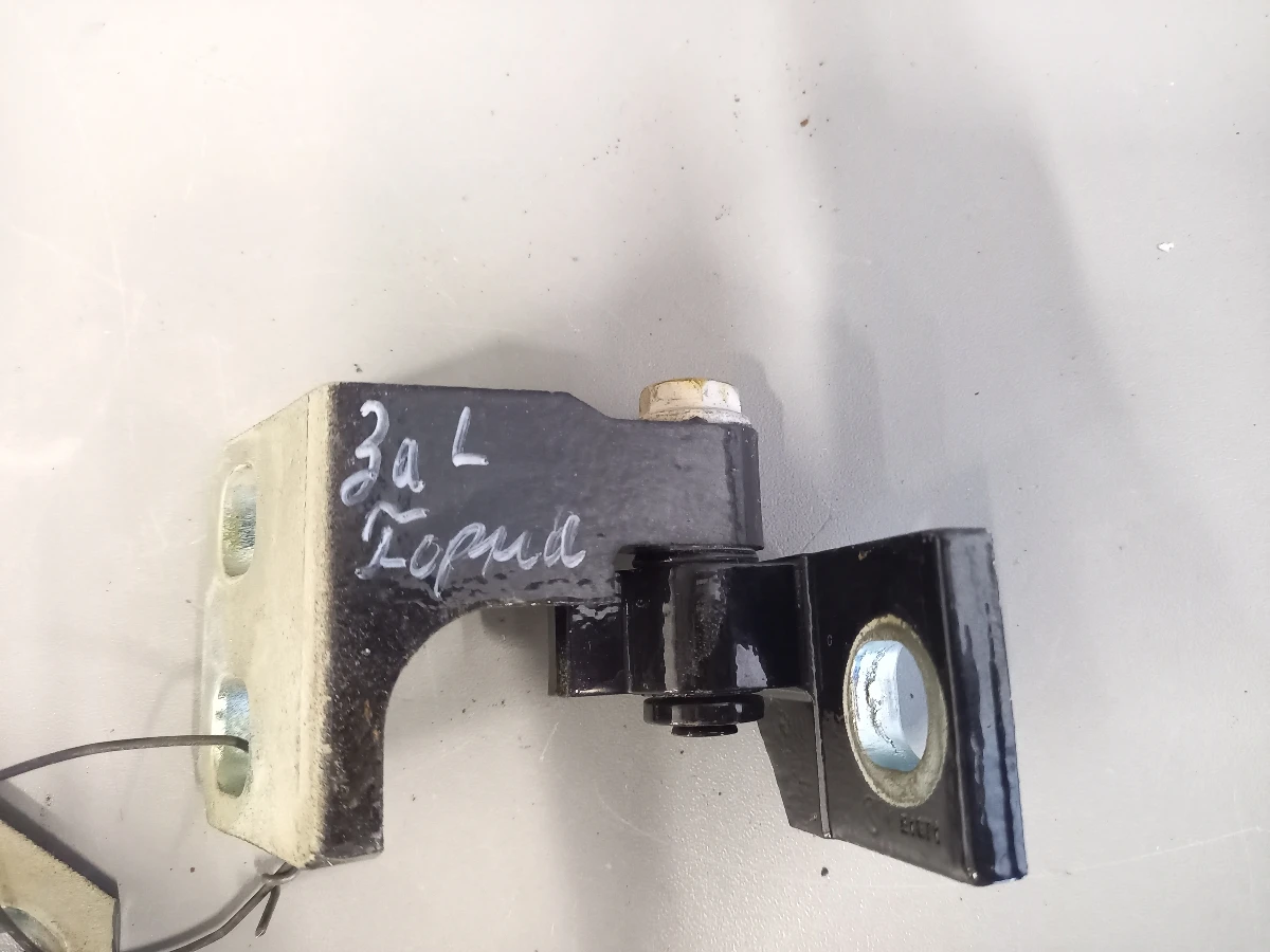 Панта врата задна лява горна Ланчия Ипсилон 