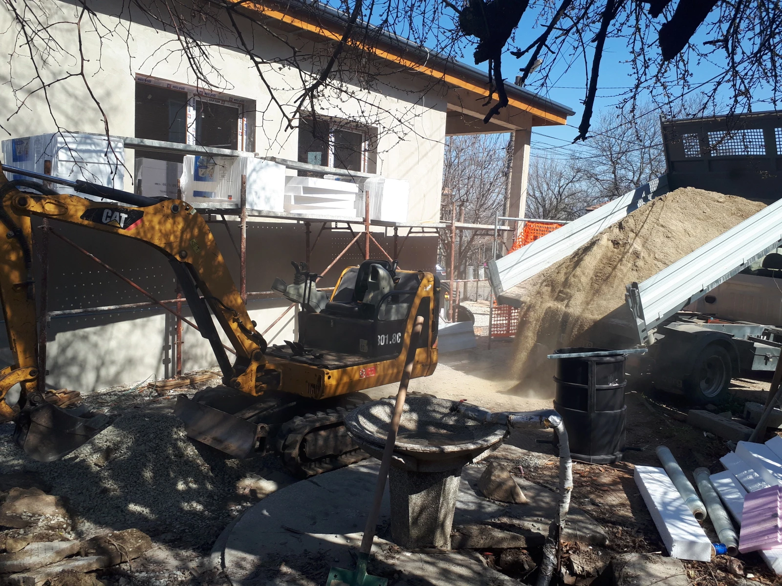 услуги с мини багер и самосвал 