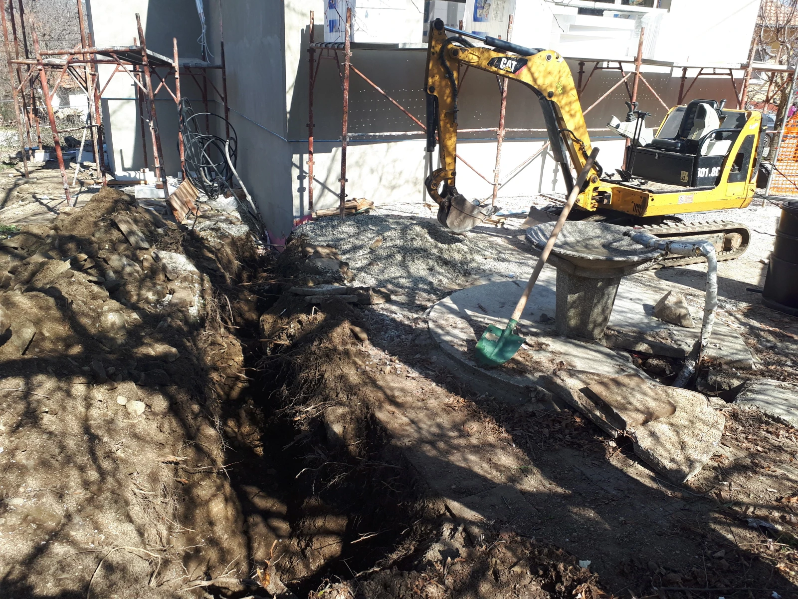 услуги с мини багер и самосвал , снимка 2 - Товарни превози - 52564430