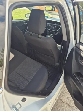 Toyota Auris Hybrid LPG, снимка 11