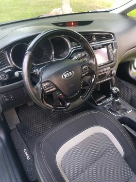 Kia Ceed 1.6 CRDI, снимка 10 - Автомобили и джипове - 44261314