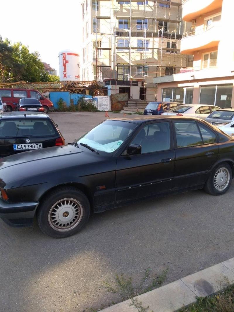BMW 520 E 34 i, снимка 1 - Автомобили и джипове - 42191570