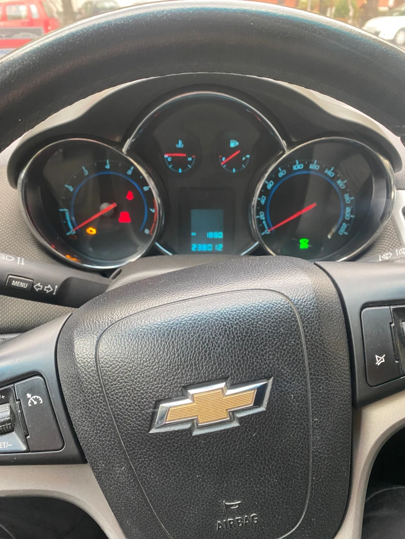 Chevrolet Cruze 1, 8 141к., снимка 6 - Автомобили и джипове - 49530423