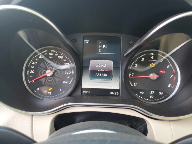 Mercedes-Benz C 300, снимка 9 - Автомобили и джипове - 52279247