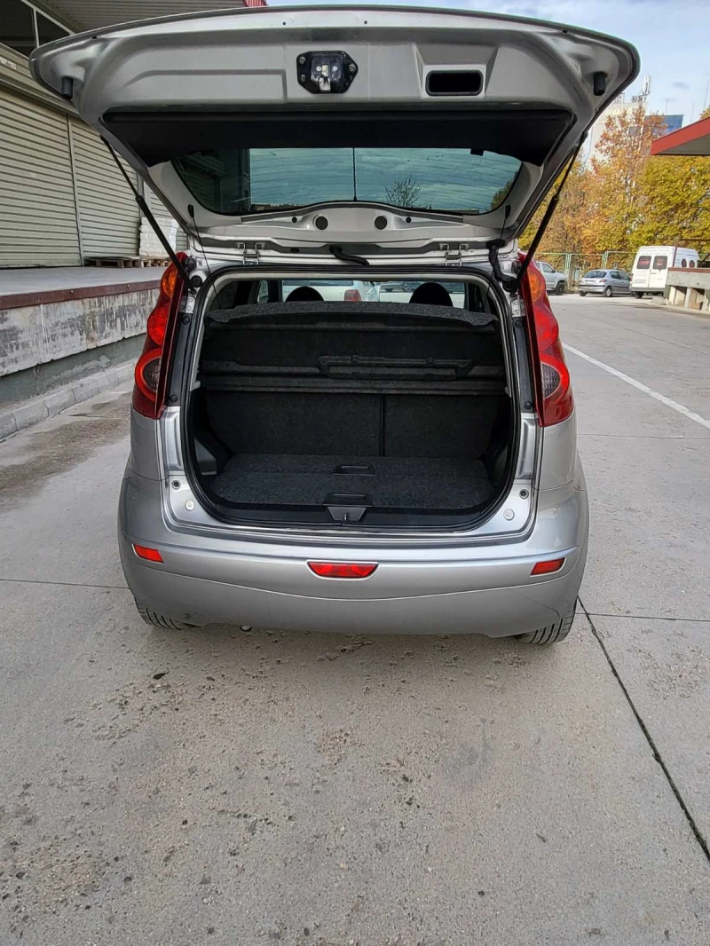 Nissan Note, снимка 5 - Автомобили и джипове - 52459140