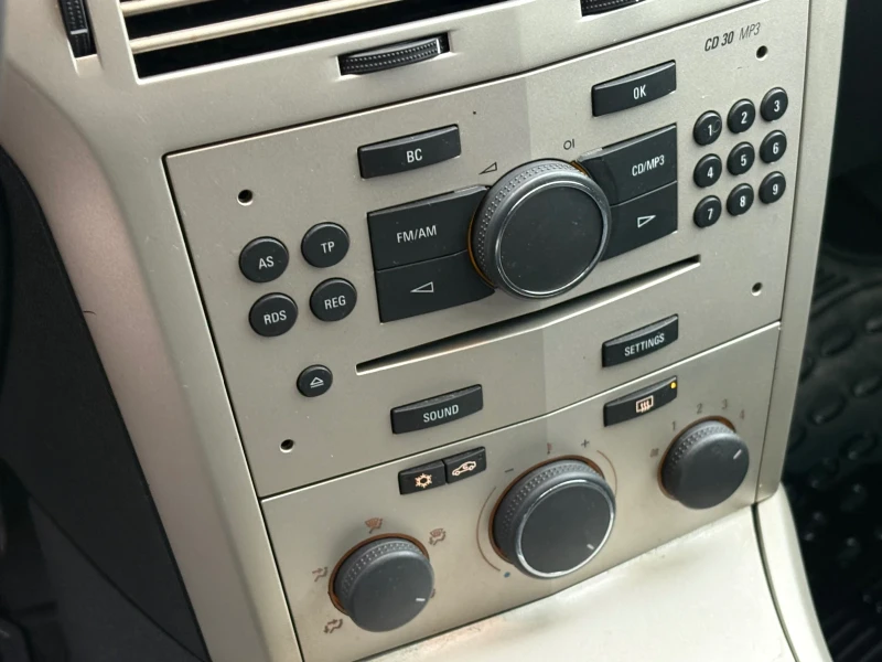 Opel Astra, снимка 10 - Автомобили и джипове - 52668322