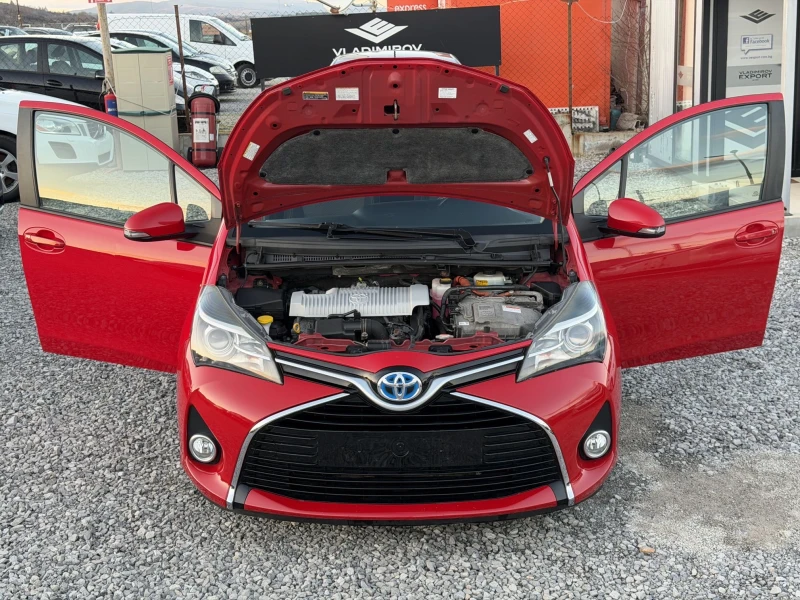 Toyota Yaris 1.5 Hybrid E6B, снимка 11 - Автомобили и джипове - 52772515