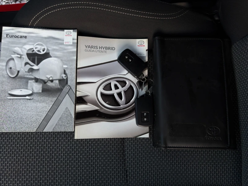 Toyota Yaris 1.5 Hybrid E6B, снимка 15 - Автомобили и джипове - 52772515
