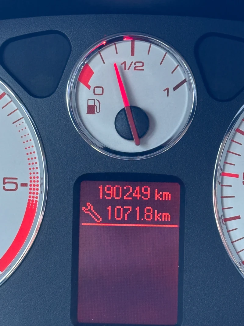 Peugeot 407, снимка 10 - Автомобили и джипове - 52880555