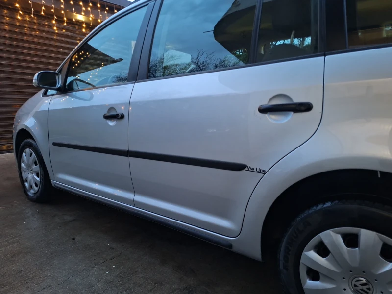 VW Touran 1.9 TDI , снимка 2 - Автомобили и джипове - 53025775