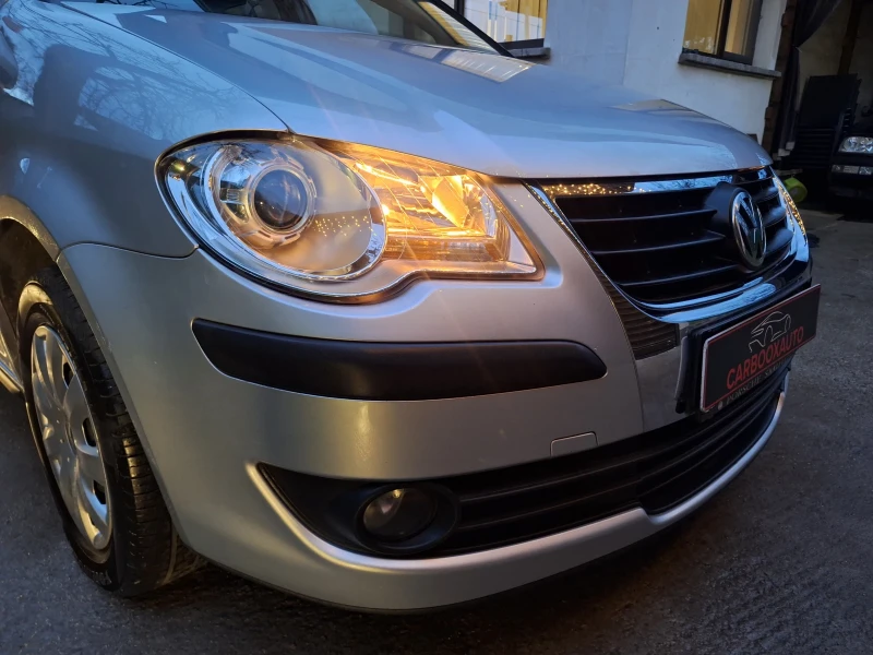 VW Touran 1.9 TDI , снимка 9 - Автомобили и джипове - 53025775