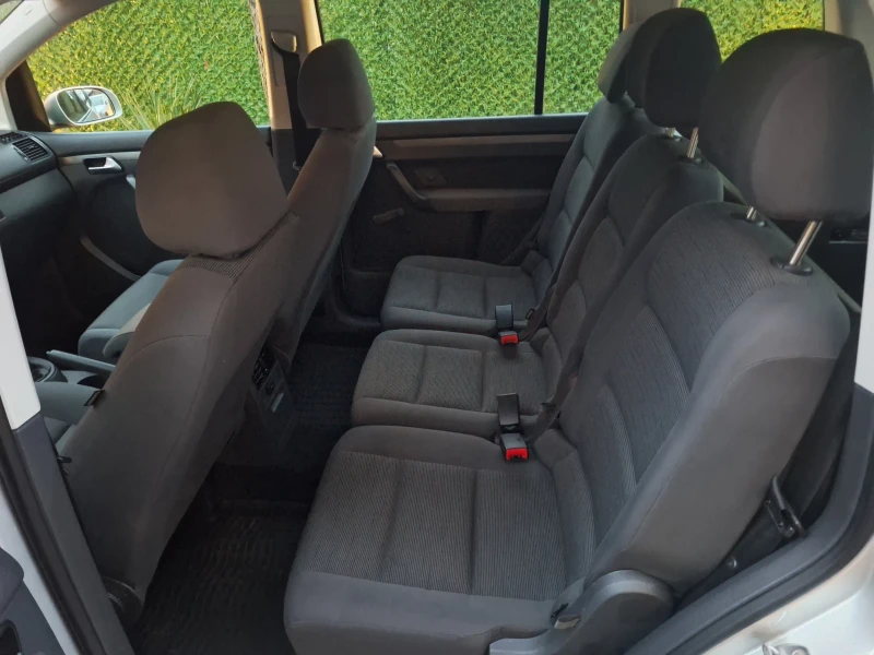 VW Touran 1.9 TDI , снимка 16 - Автомобили и джипове - 53025775
