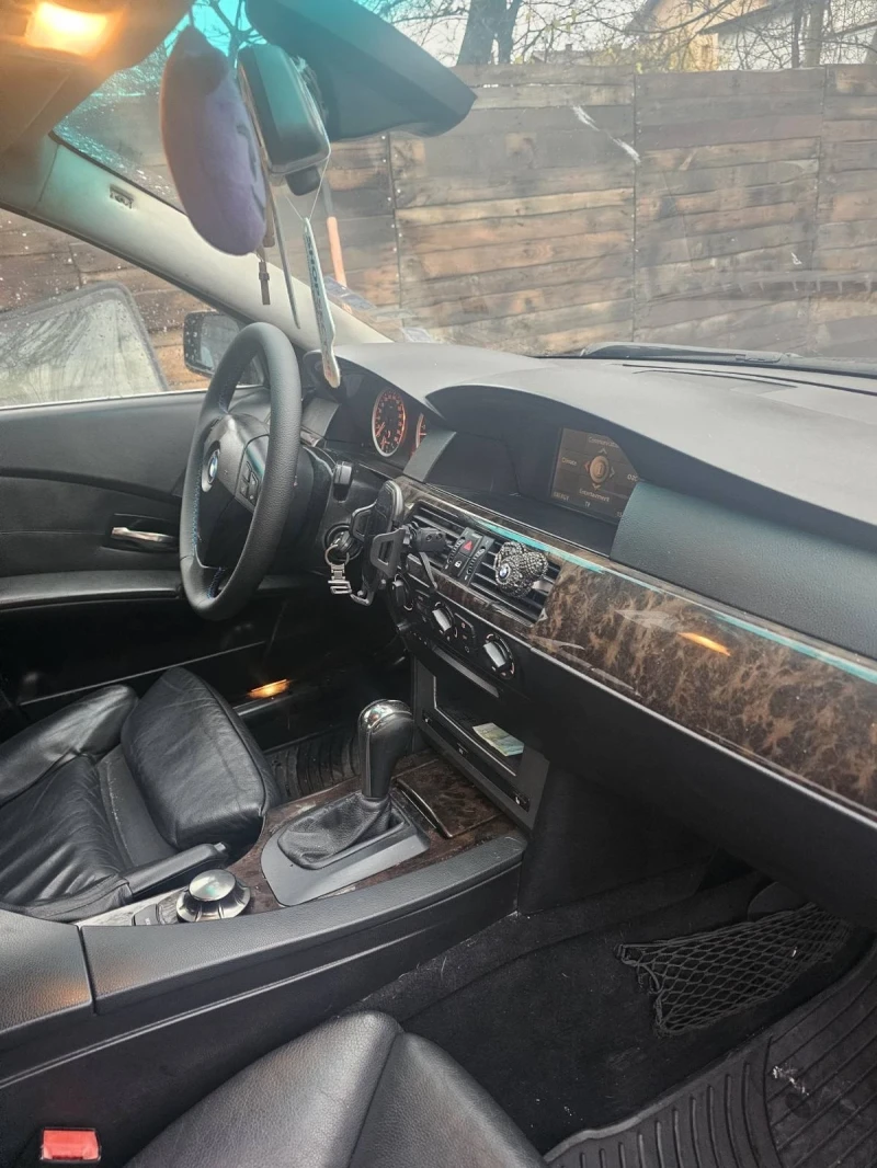 BMW 525, снимка 11 - Автомобили и джипове - 53302770