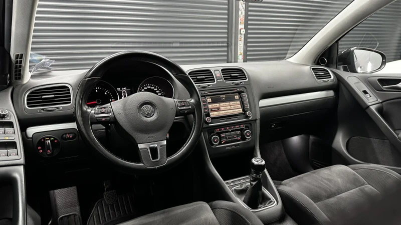 VW Golf 2.0 TDI 4x4, снимка 8 - Автомобили и джипове - 53536483